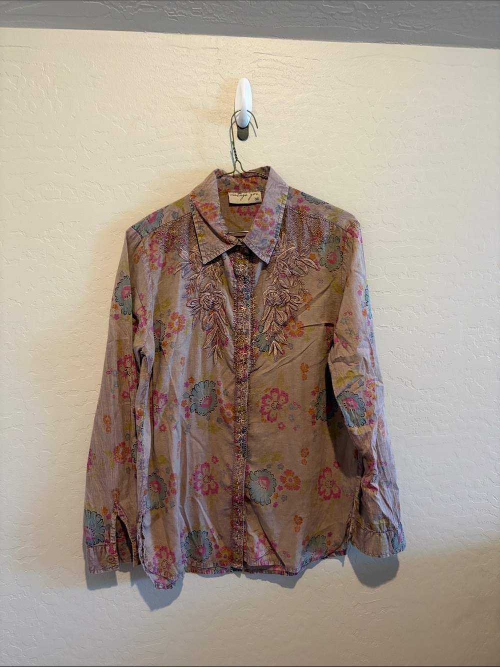Embroidered Lavender Floral Button-Down Shirt - Unbranded